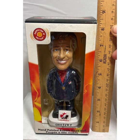 Wayne Gretzky Team Canada 2002 Gold Medal Bobblehead Doll Collectible Hockey Fig - Picture 8 of 8